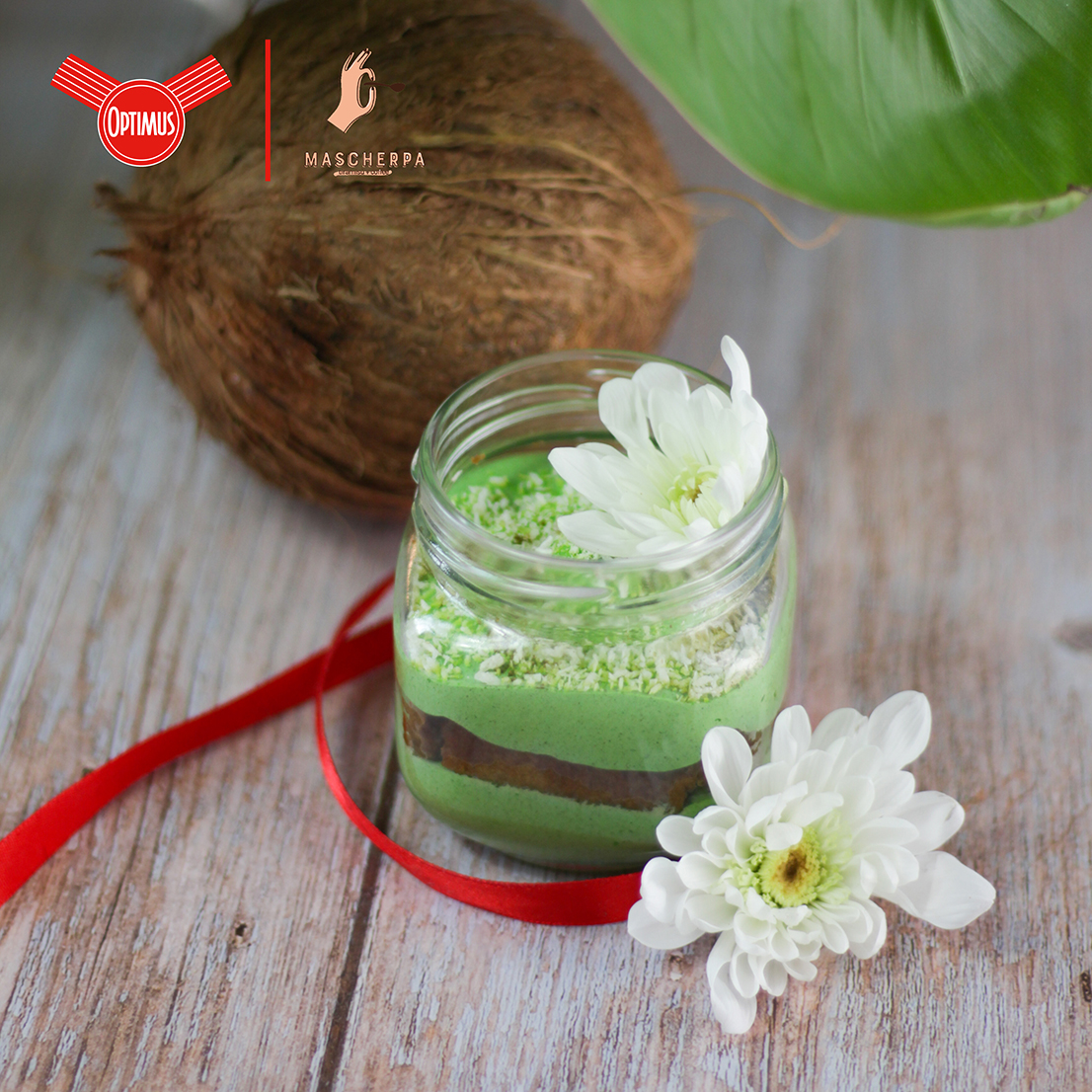 Tiramisù Yogurt, cocco rapè e moringa